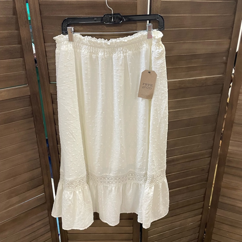 FRYE AND CO. Cream Textured A-Line Skirt